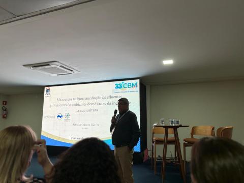 Prof. Alfredo Galvez